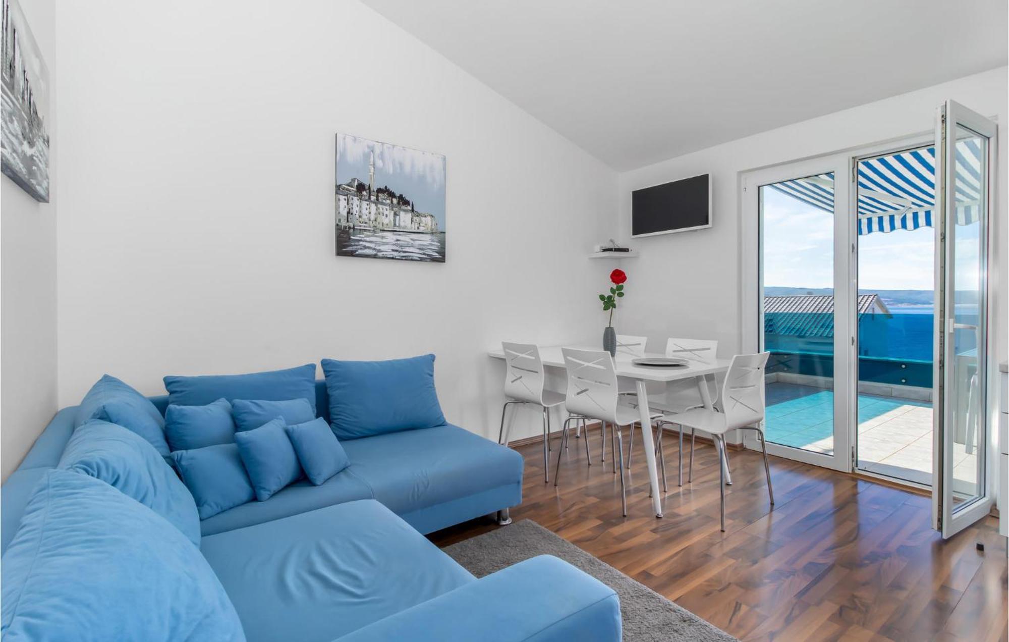 Stunning Apartment In Dramalj With House Sea View Exterior foto