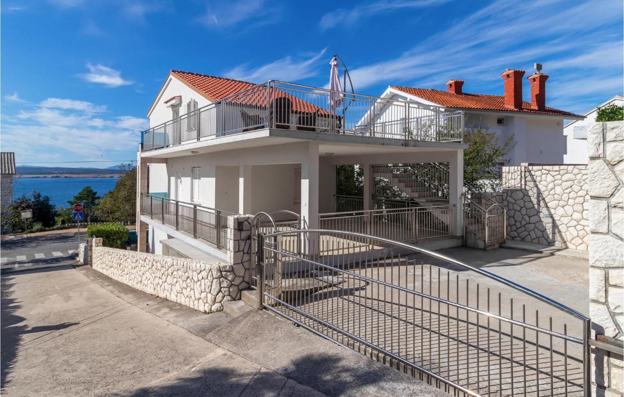 Stunning Apartment In Dramalj With House Sea View Exterior foto